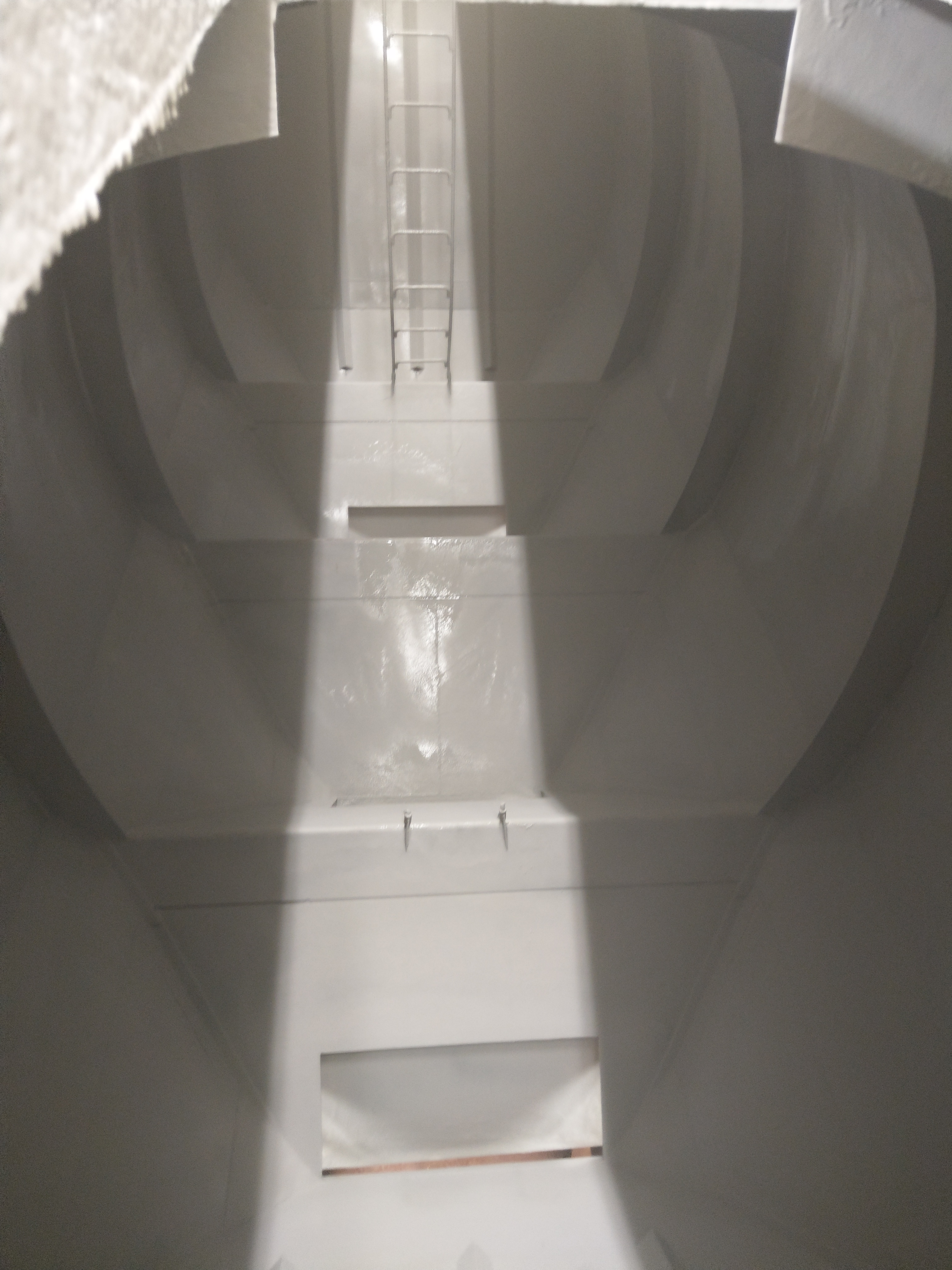 Итог нанесения покрытия Фарбакоут Протект внутри вагона-минераловоза